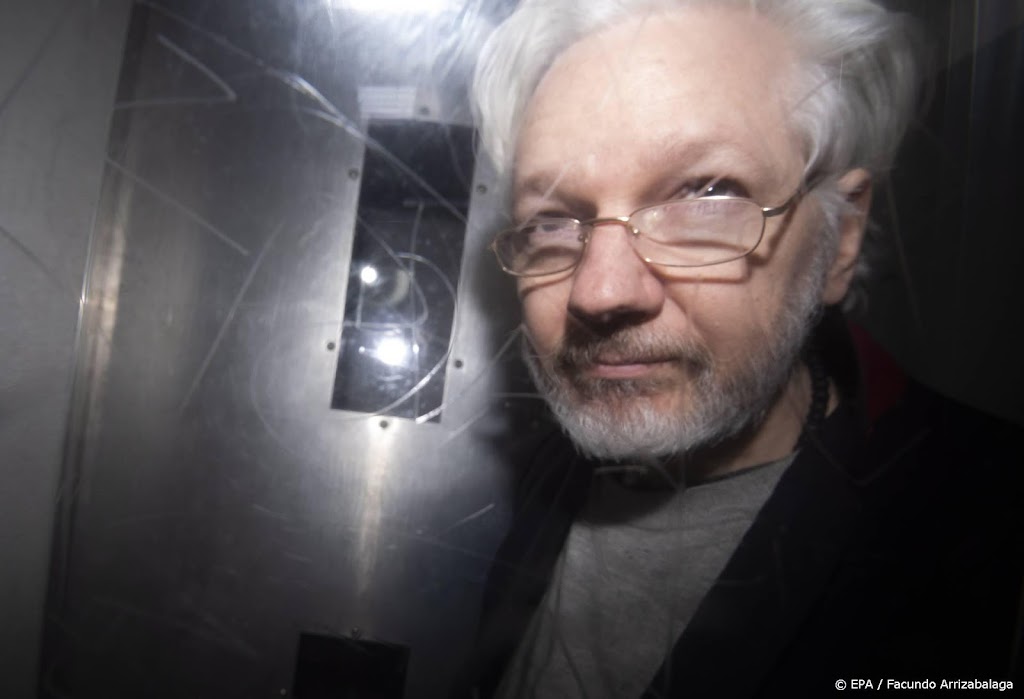 Uitlevering Assange (Wikileaks) vrijwel rond met officieel bevel 