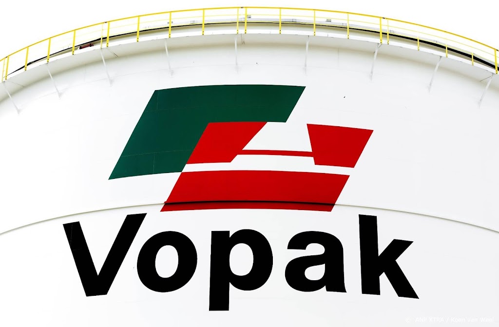 Opslagtanks Vopak minder vol door dure olie