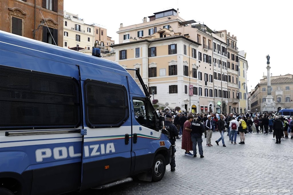 Politie arresteert zo'n 20 fans AS Roma na vondst slagwapens