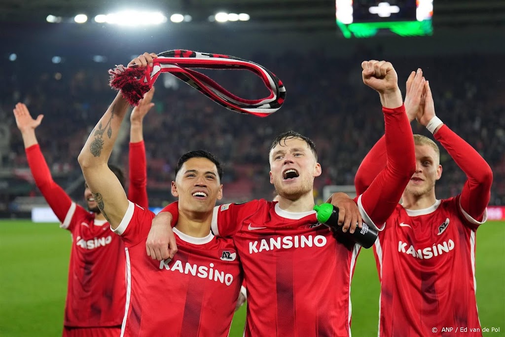 AZ na achttien jaar weer in halve finale Europees clubtoernooi