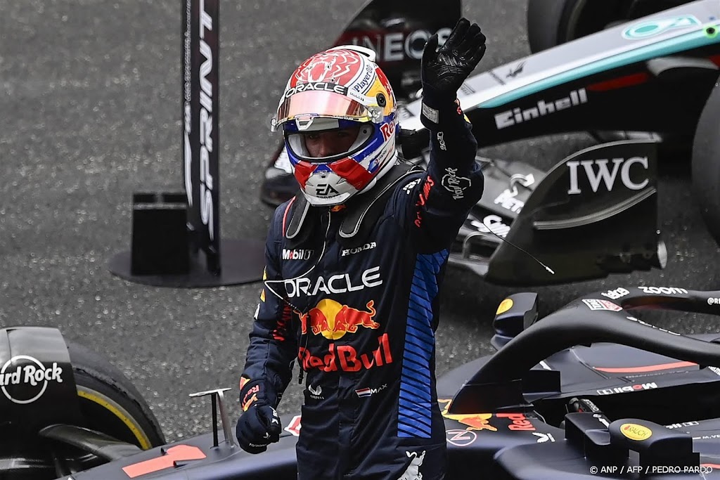 Dominante zege Verstappen in sprintrace China