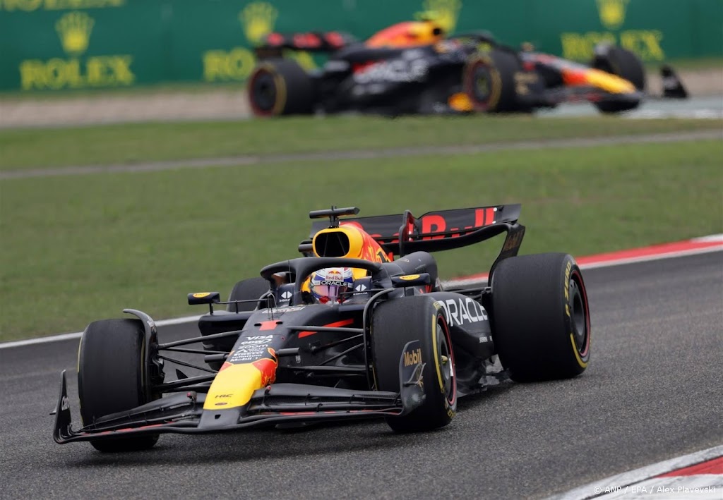 Verstappen pakt in China voor de vijfde keer dit jaar de pole 