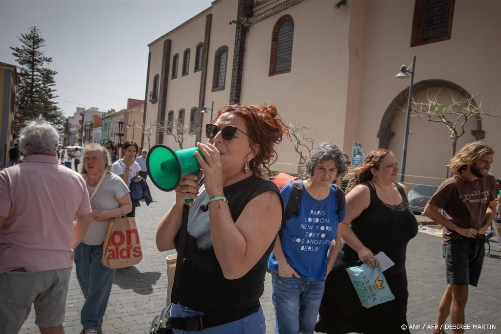 Grote protesten tegen massatoerisme op Canarische eilanden