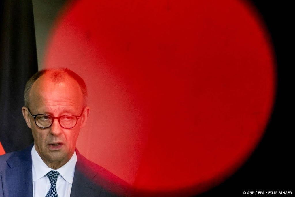 Bondskanselier Merz gaat crisisoverleg over brandstof houden