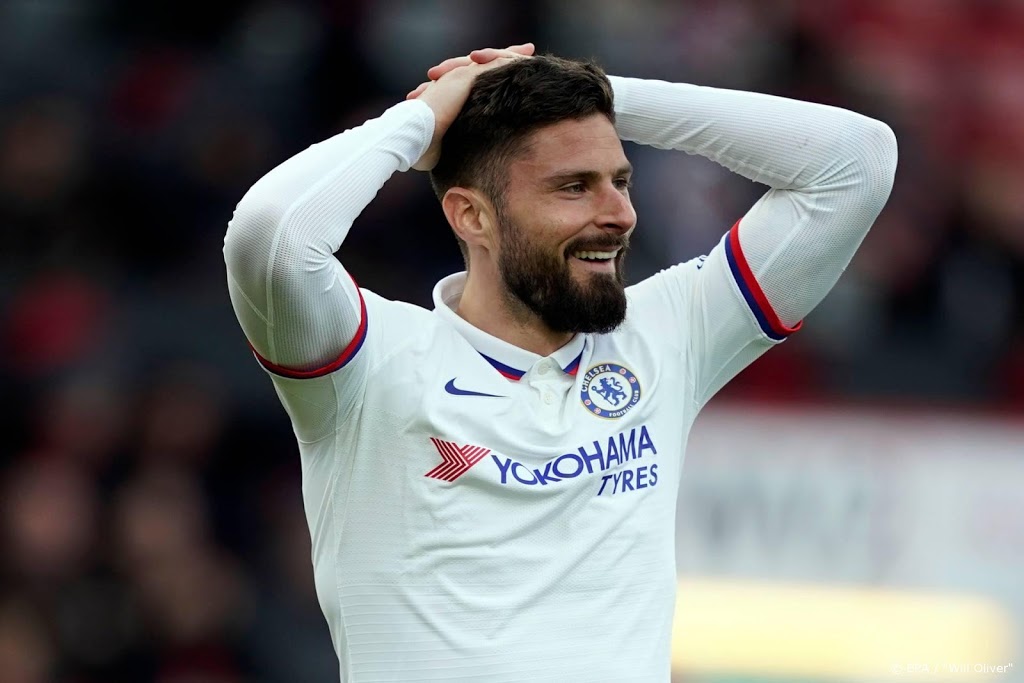 Chelsea jaar langer door met Giroud