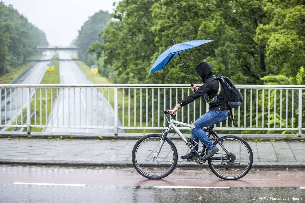 Code oranje voor Limburg om stevige onweersbuien