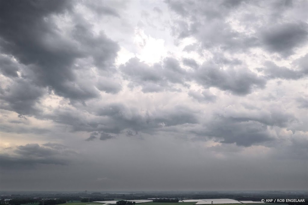 Code geel om onweer op pinkstermaandag, ook dinsdag hevige buien