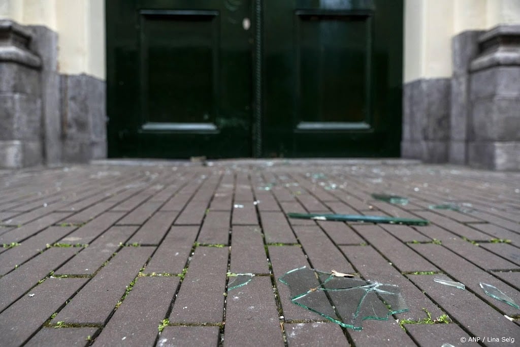 Verdachte van explosie bij D66-kantoor blijft langer vastzitten