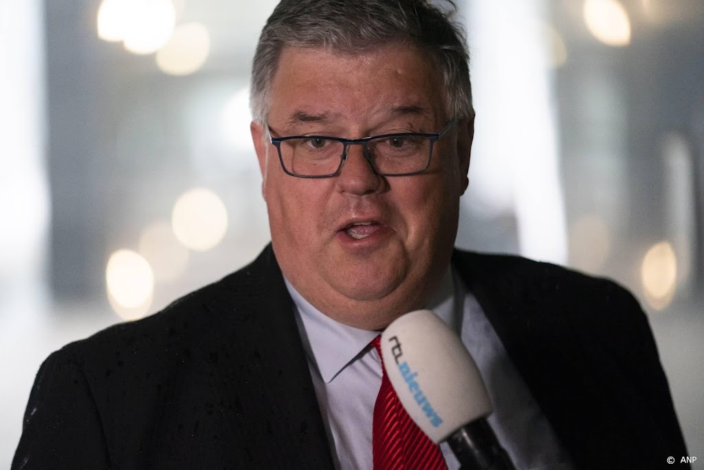 Crisisopvang asielzoekers op tafel bij Veiligheidsberaad