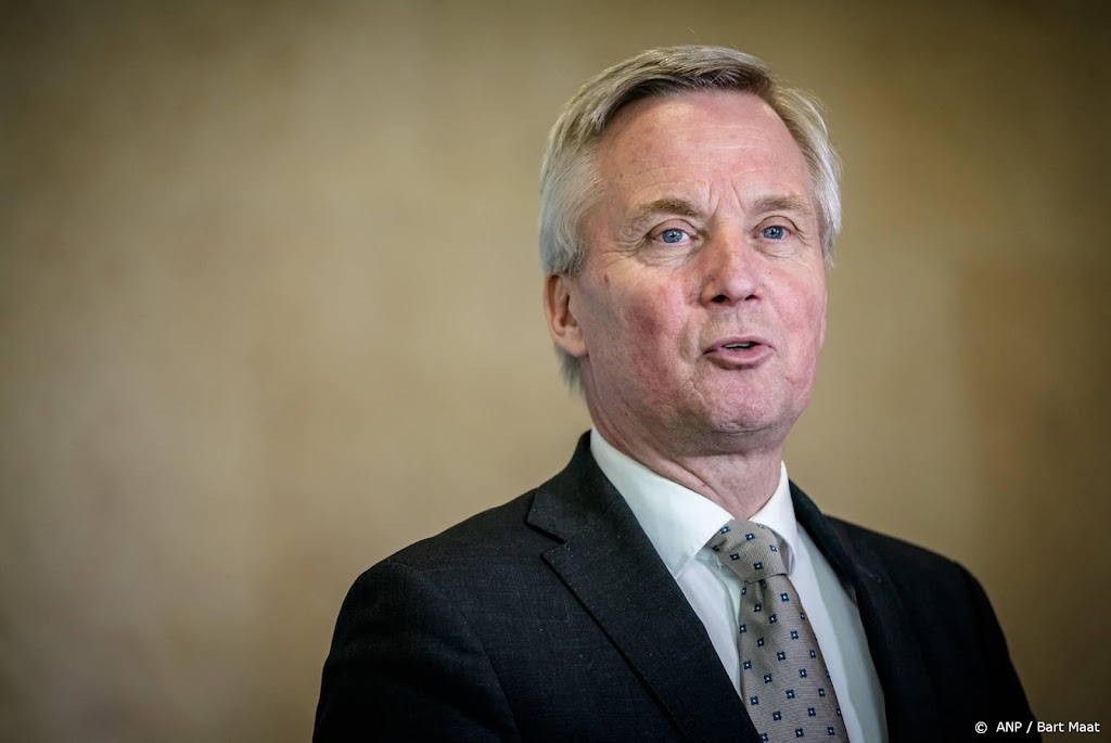Van der Burg snapt kritiek Inspecties op opvang asielkinderen