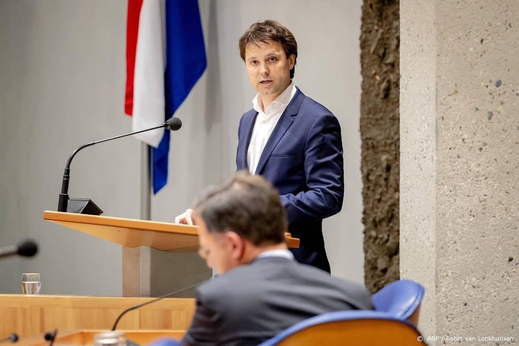 D66 wil thuis opzoeken politici en bestuurders verbieden