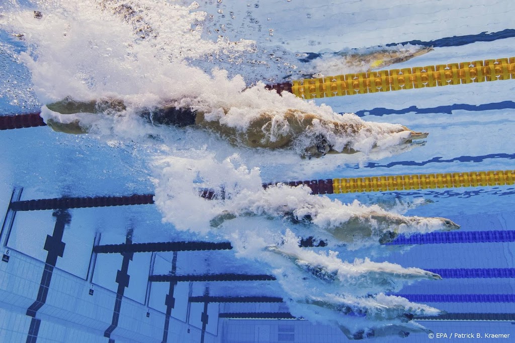Italiaanse zwemmer Ceccon wint 100 meter rugslag in wereldrecord
