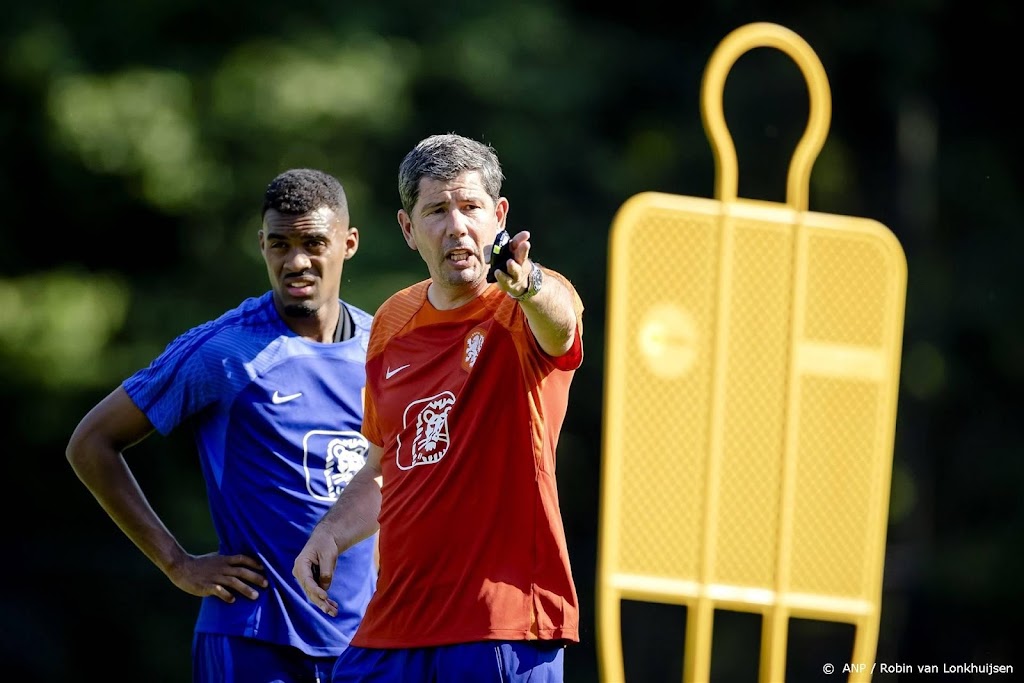 Jong Oranje-bondscoach vloekte over meespelen Openda bij België
