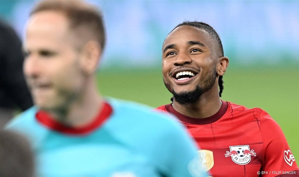 Chelsea haalt Nkunku voor tientallen miljoenen van Leipzig