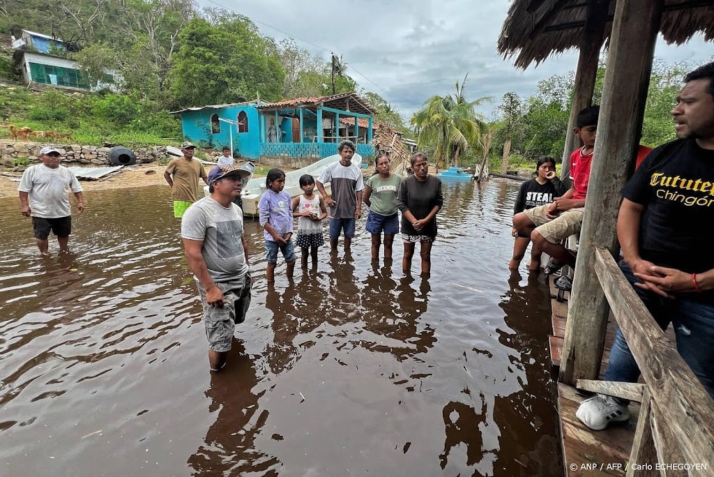 Orkaan Erick kost in Mexico aan ten minste twee mensen het leven