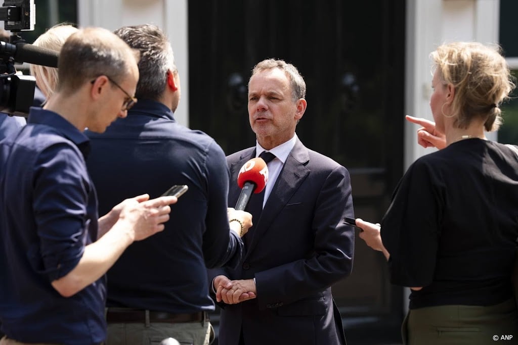 Veldkamp had 'indringend' gesprek met Spanje over NAVO-norm