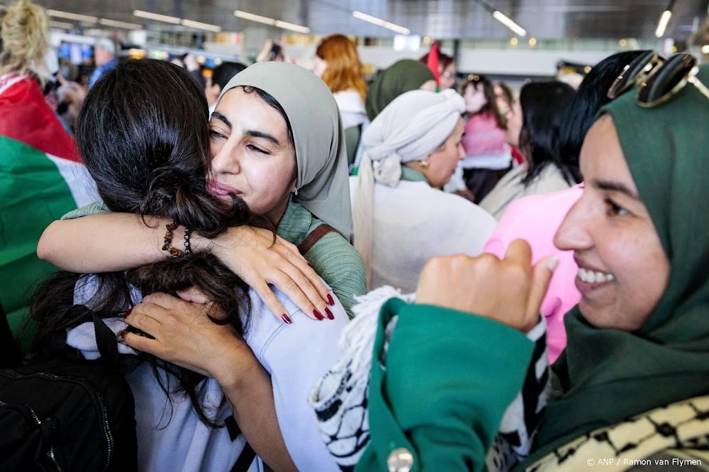 Nederlandse deelnemers protestactie Egypte geland op Schiphol