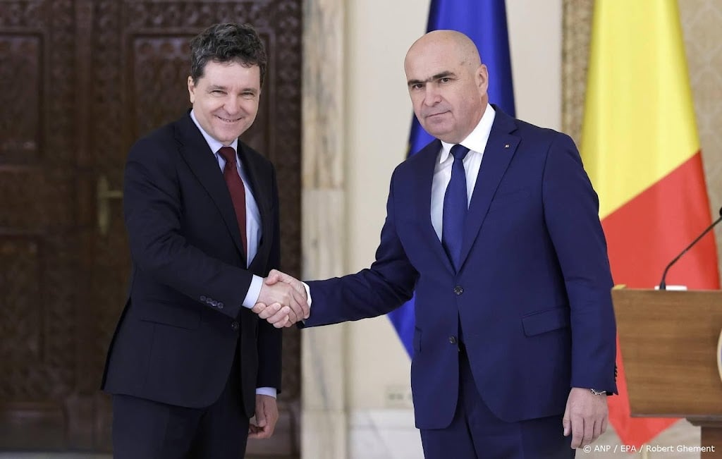 President Roemenië benoemt na lange onderhandelingen premier