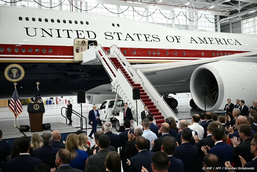 Trump toont Qatarese 747 die onderdeel Air Force One-vloot wordt