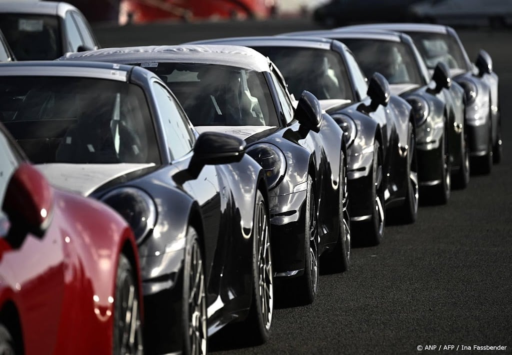 Sportwagenmaker Porsche snijdt verder in kosten