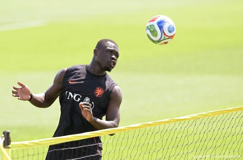 Koeman verwacht weer weinig ruimte en kiest daarom voor Brobbey