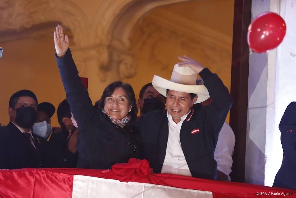 Linkse presidentskandidaat Peru officieel tot winnaar uitgeroepen