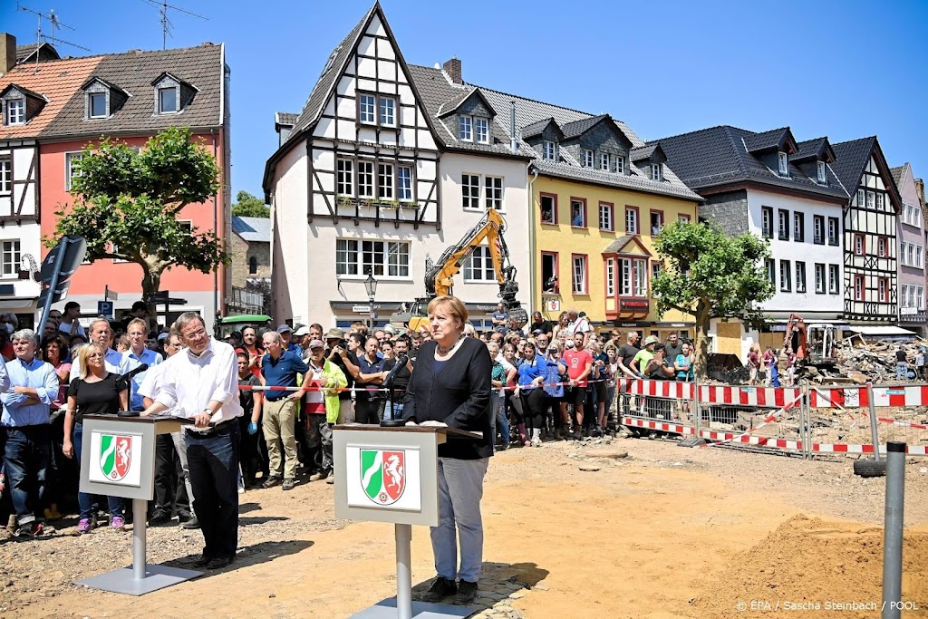 Merkel bezoekt door noodweer getroffen Noordrijn-Westfalen