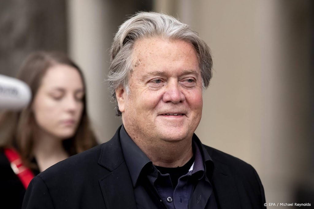 Strafzaak tegen Steve Bannon begonnen in VS