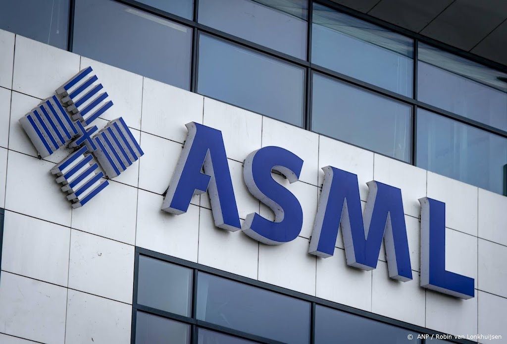 ASML en AkzoNobel onderaan in AEX na kwartaalcijfers