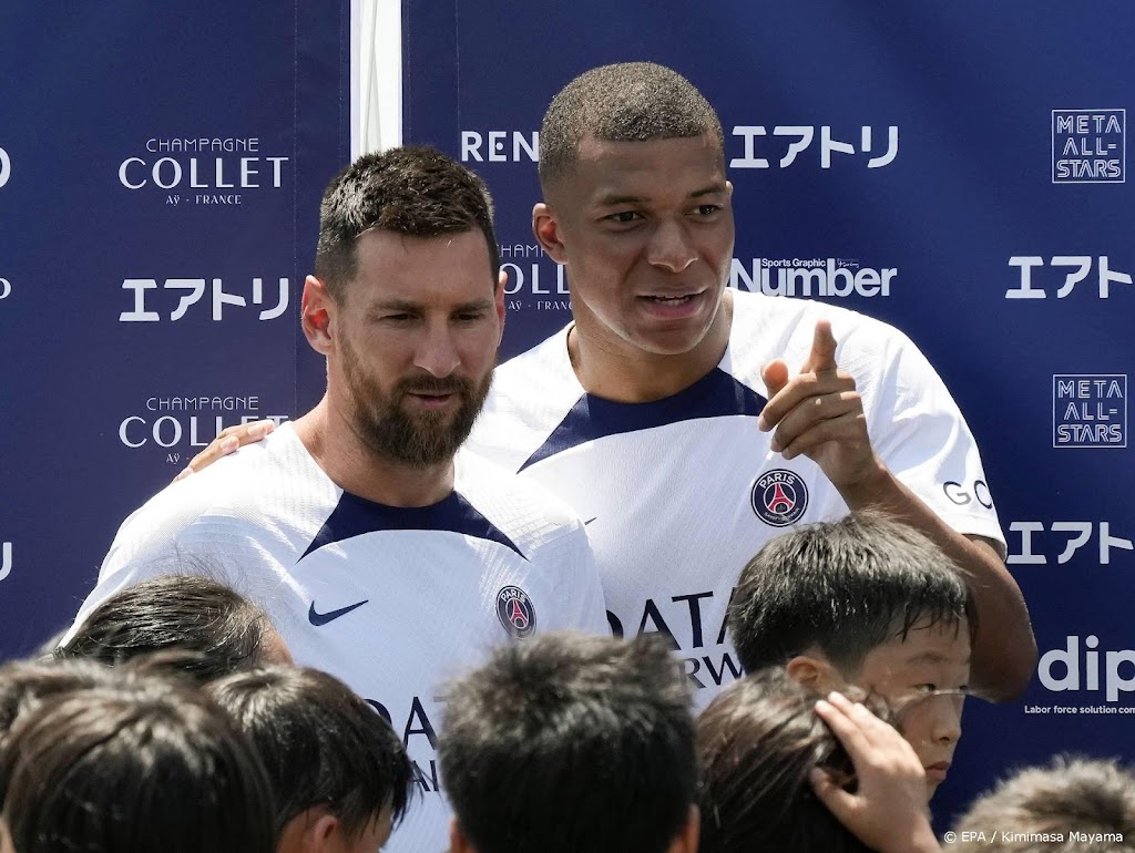 Messi trefzeker voor PSG tijdens oefenduel in Japan