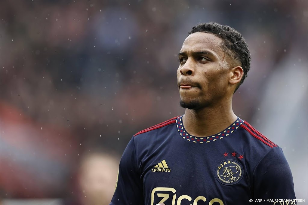 Timber maakt officieus debuut voor Arsenal in Washington