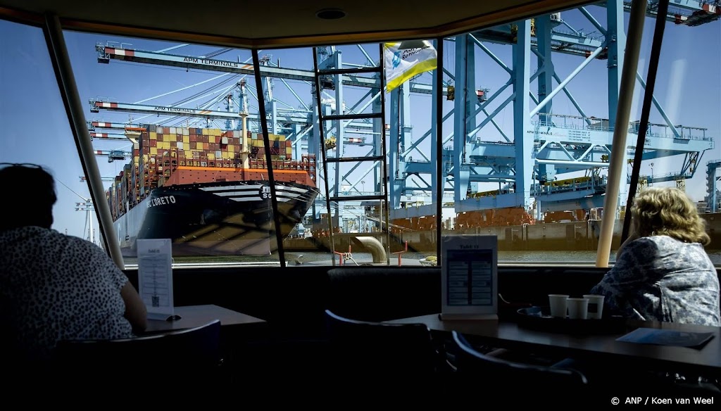 Afzwakkende economie zorgt voor dip overslag haven Rotterdam