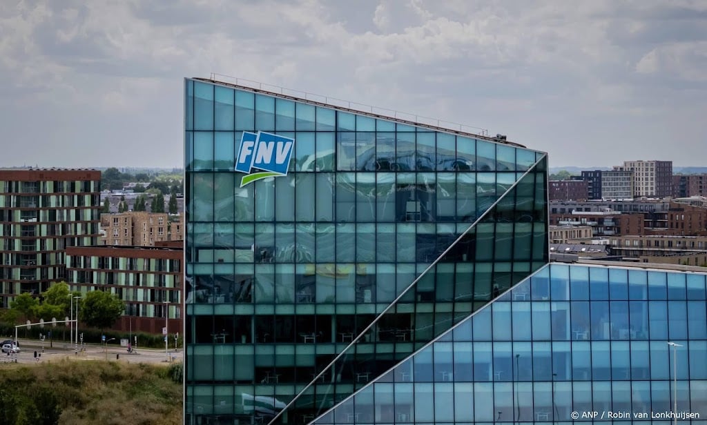 FNV: tientallen klachten van stakende uitzendkrachten over bureau