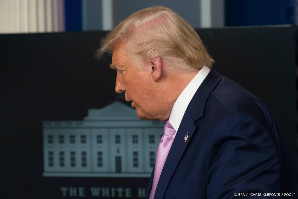 Trump weigert afstand te nemen van ultrarechtse complotdenkers
