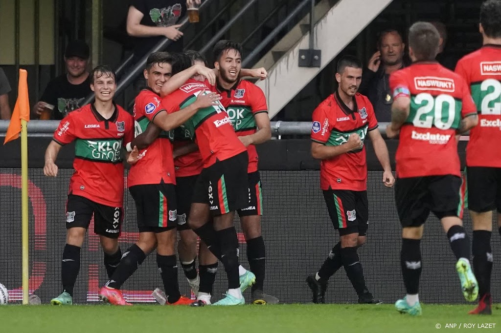NEC maakt mooi feest van 1e thuisduel in Eredivisie na rentree