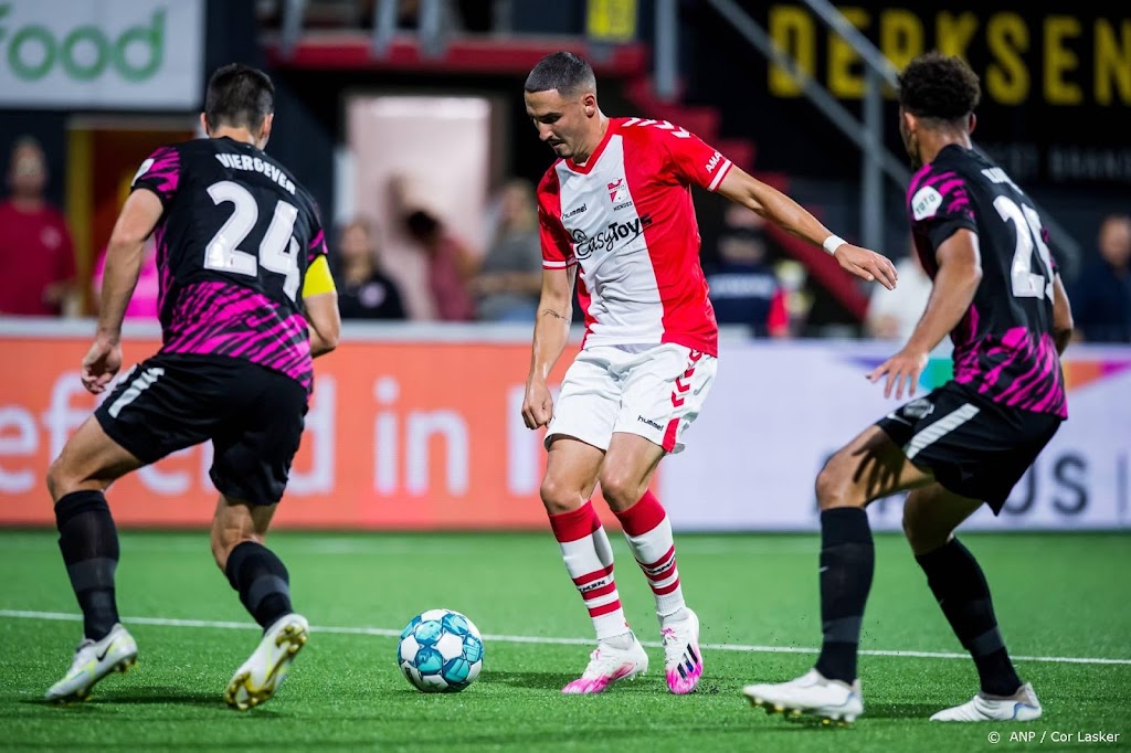 FC Emmen boekt tegen FC Utrecht eerste zege van seizoen