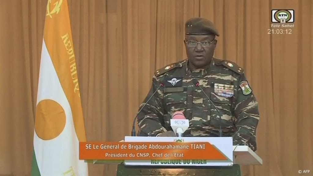 Juntaleider Niger waarschuwt tegen aanval op het land
