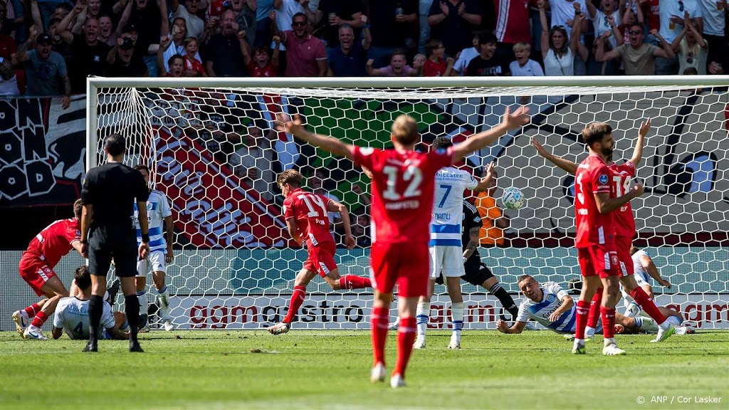 FC Twente gaat tegen PEC Zwolle door met winnen