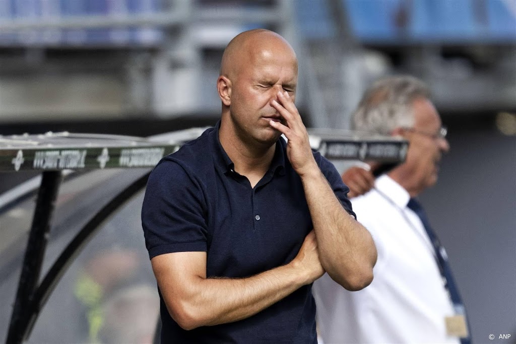 Slot ziet Feyenoord meer kansen weggeven dan vorig seizoen
