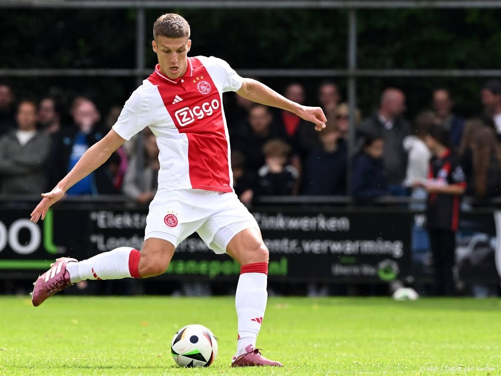 Ajax verhuurt verdediger Medic met optie tot koop aan Bochum