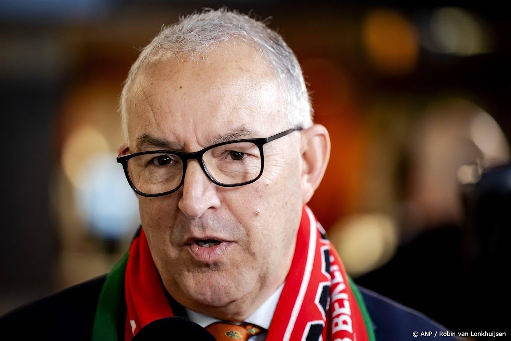 Aboutaleb krijgt hoge onderscheiding tijdens afscheid