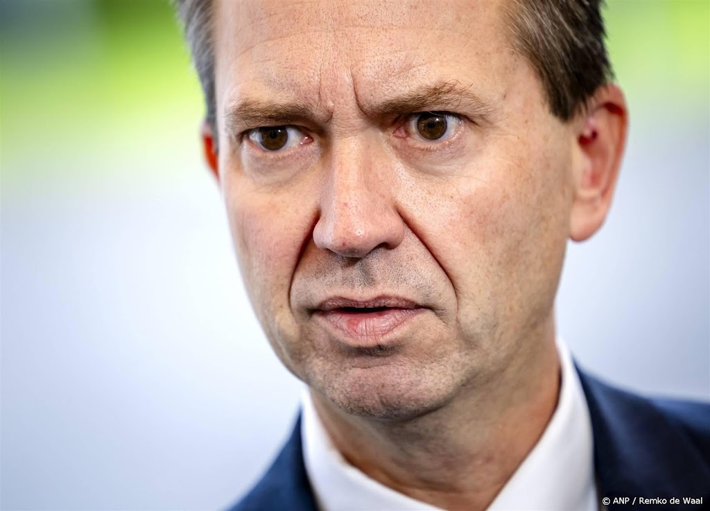 Van Hijum: kabinet in discussie over keuze spoedwet of noodwet