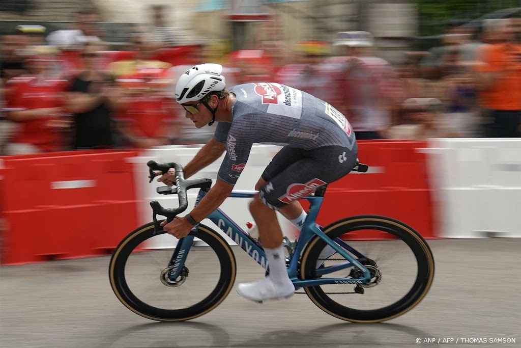 Van der Poel raakt leiderstrui in Luxemburg kwijt aan Vansevenant