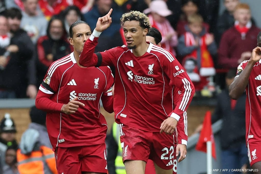 Liverpool wint derby van Everton en blijft zonder puntenverlies 