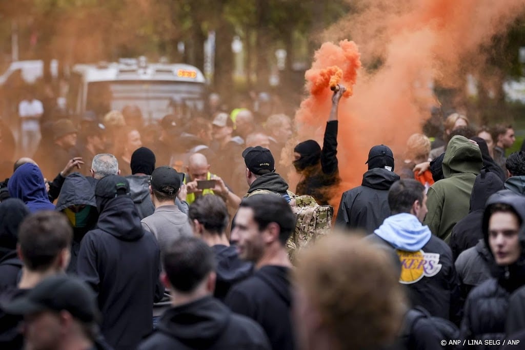 Alle 24 verdachten rellen Malieveld Den Haag vrijgelaten  