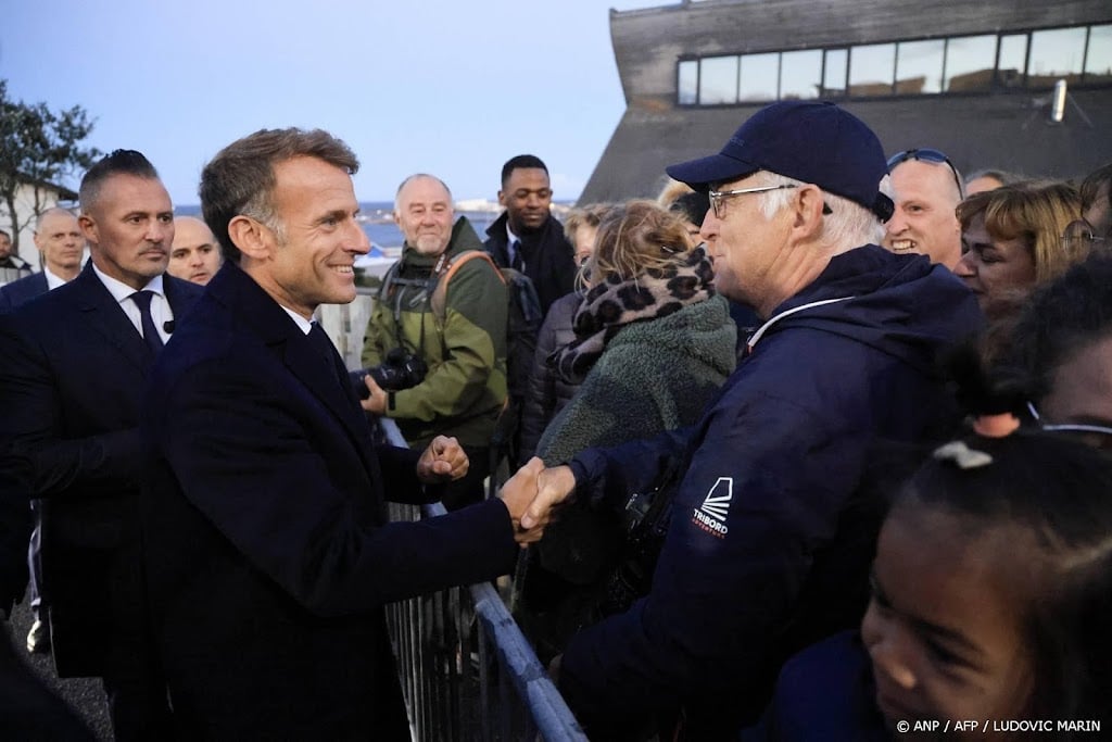 Macron naar eilandengroep voor overleg met Canadese premier