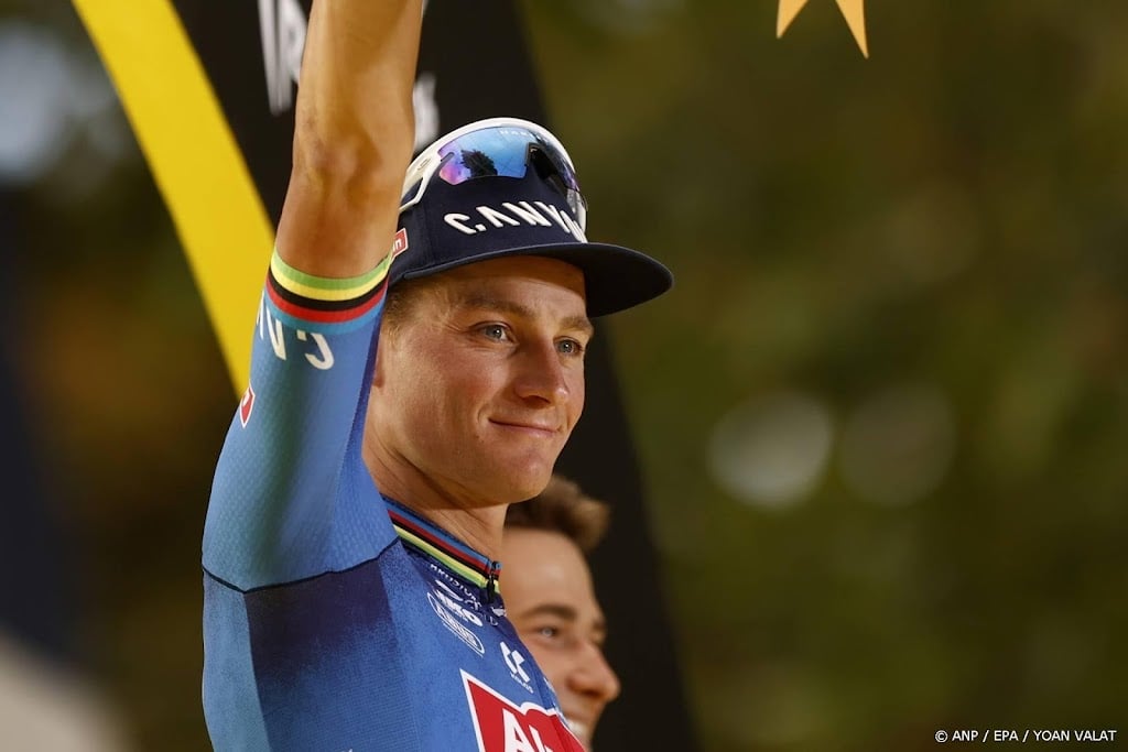 Van der Poel wint Ronde van Luxemburg na zege in slotrit