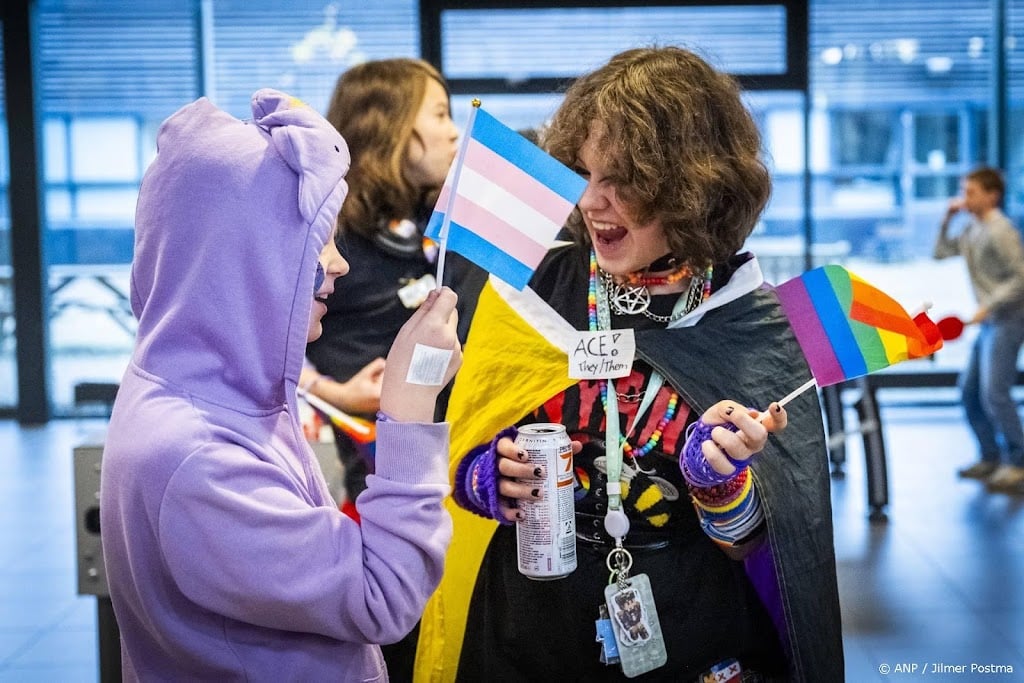 Nederlandse jongeren denken negatiever over homoseksualiteit