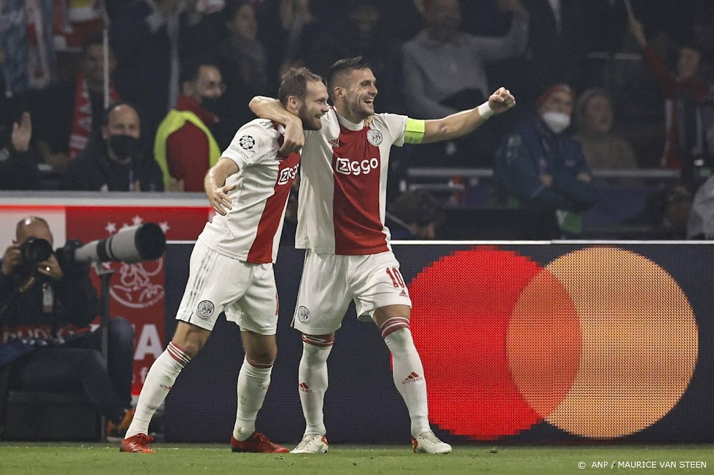 Uitblinker Blind blijft nederig na voetbalshow van Ajax