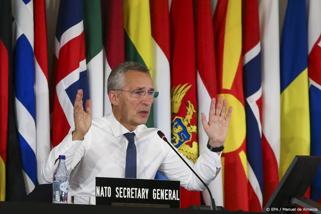 NAVO-chef Stoltenberg betreurt vertrek Russische missie